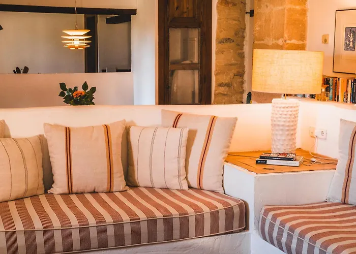 Oliver Moragues Grandhouse & Vineyard