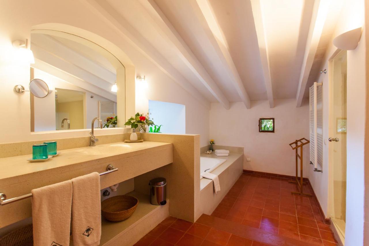 Oliver Moragues Grandhouse & Vineyard Landhaus